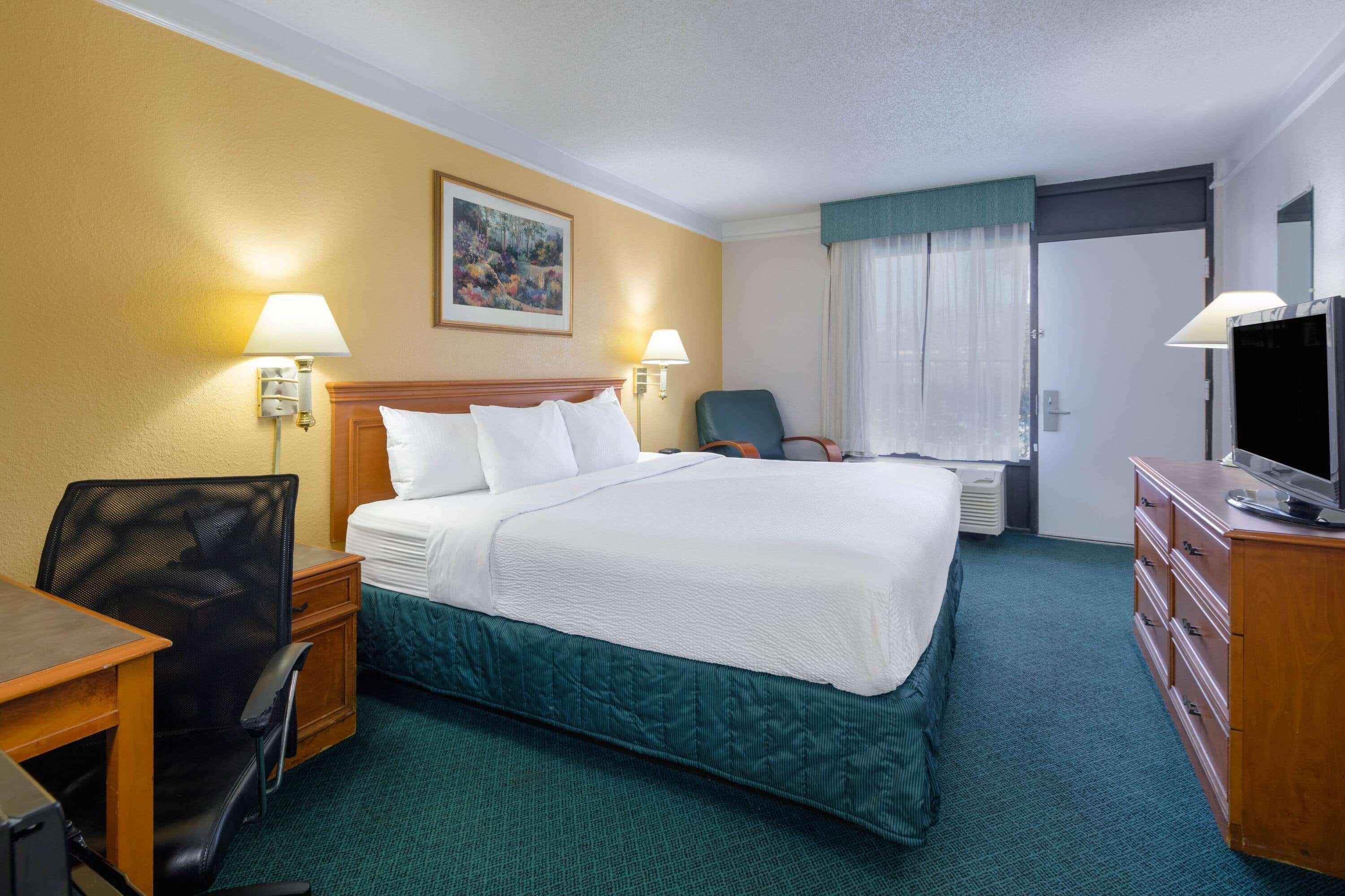 Super 8 By Wyndham Alojamento de Turismo Selvagem *