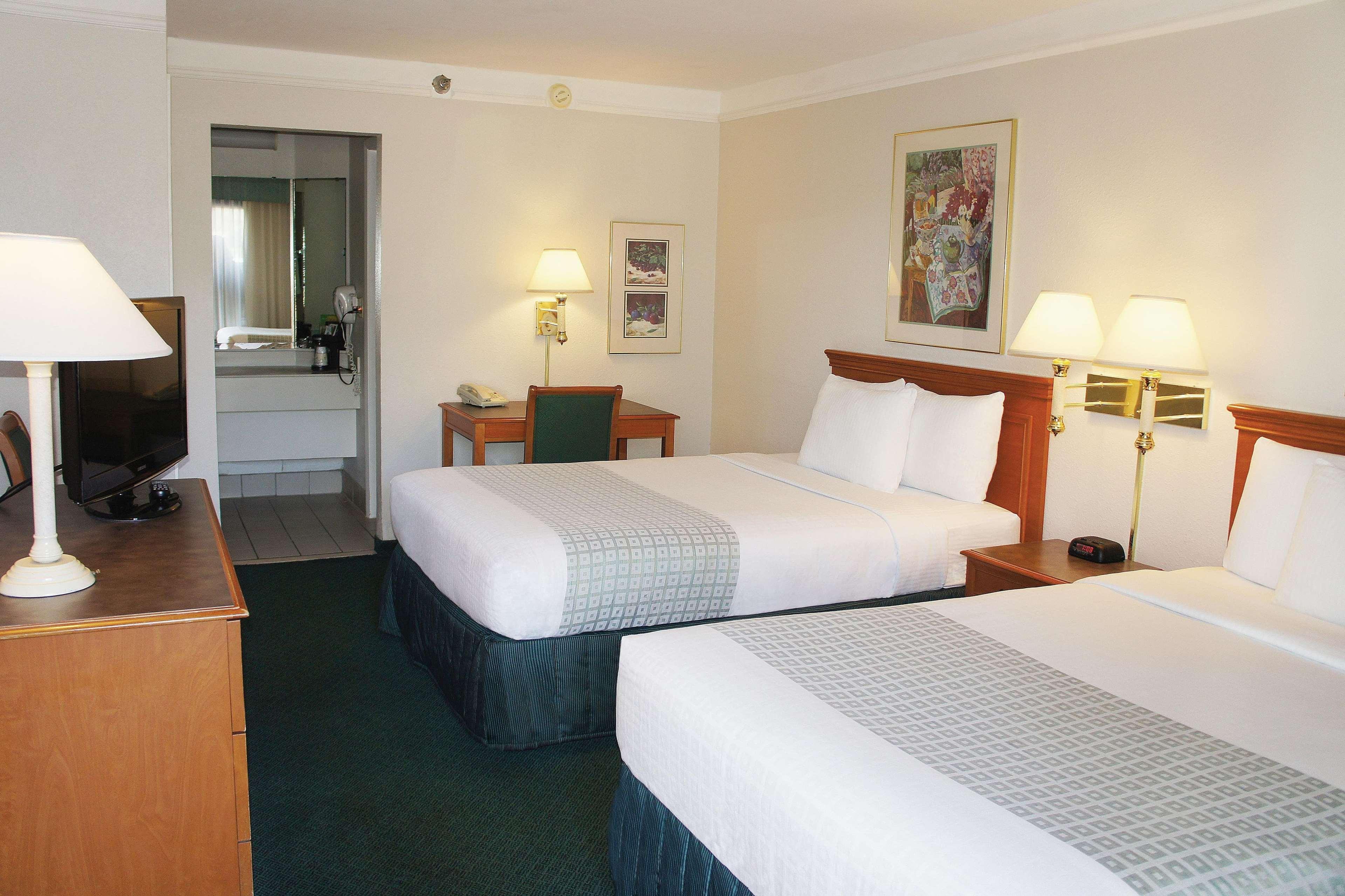 Super 8 By Wyndham Alojamento de Turismo Selvagem