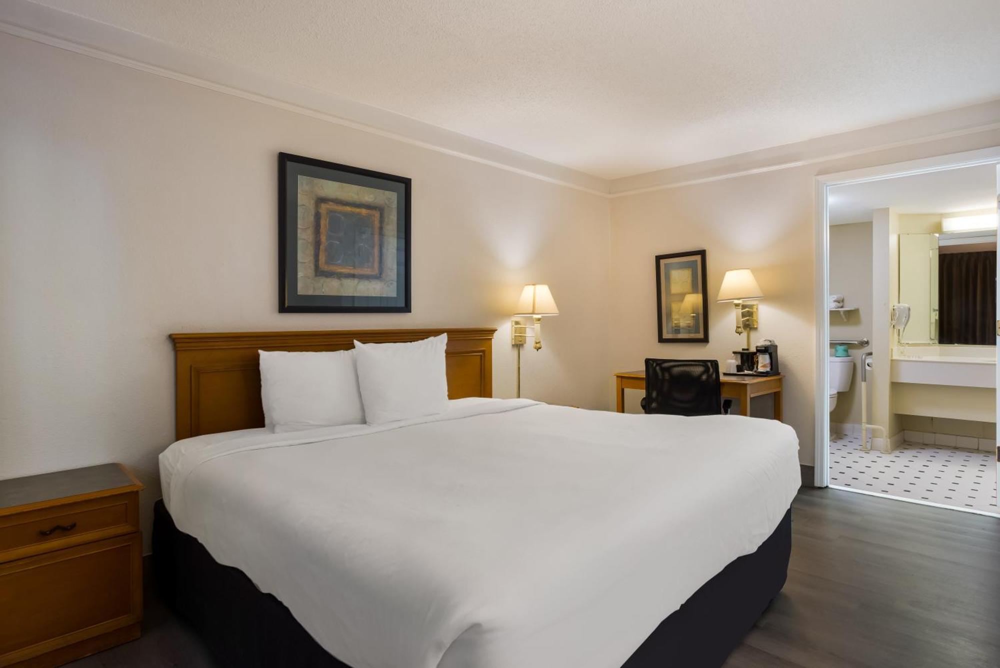 Lodge Super 8 By Wyndham Savannah